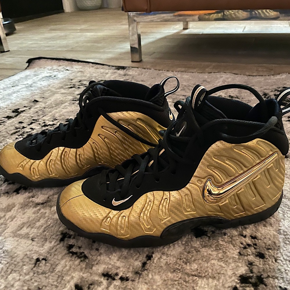 Nike Foamposite size 5y
